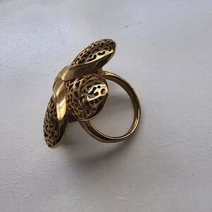 Golden Stainless steel Flower Ring Size 7
